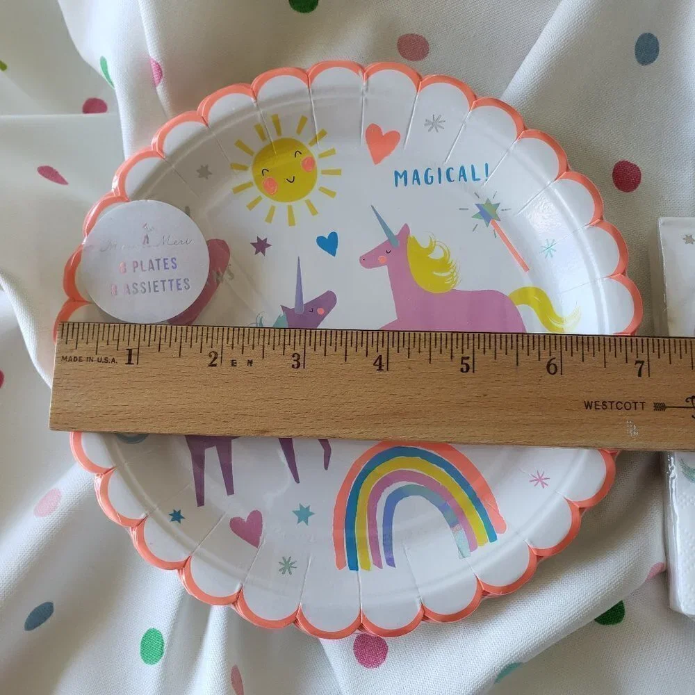 NWT - Meri Meri Unicorn Rainbow Paper Plates (8)